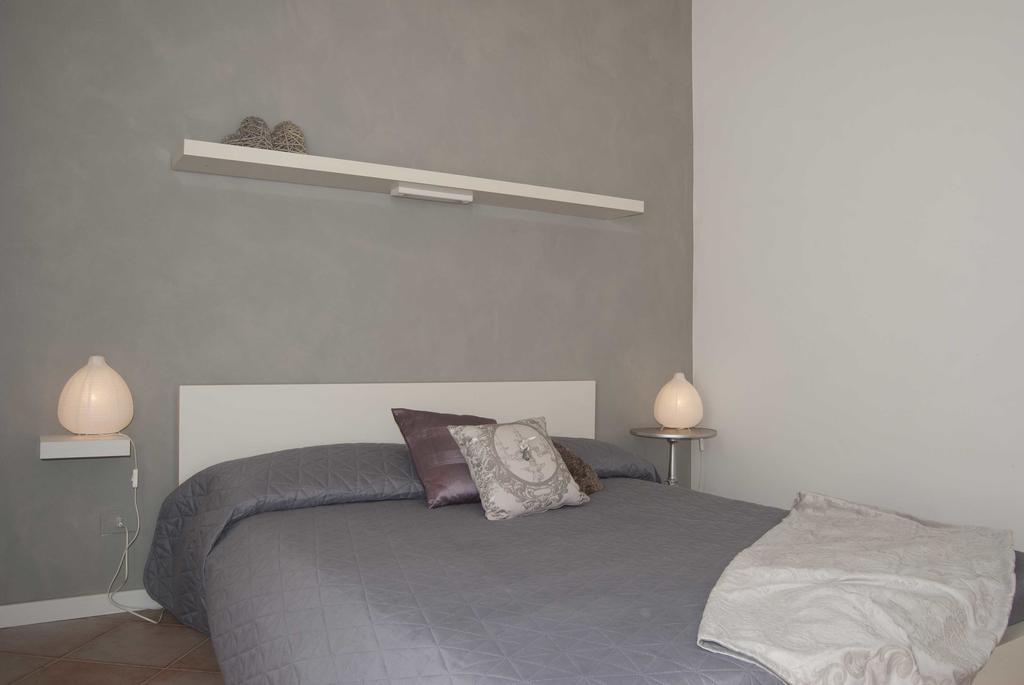 Santonofrio Apartments Рим Номер фото