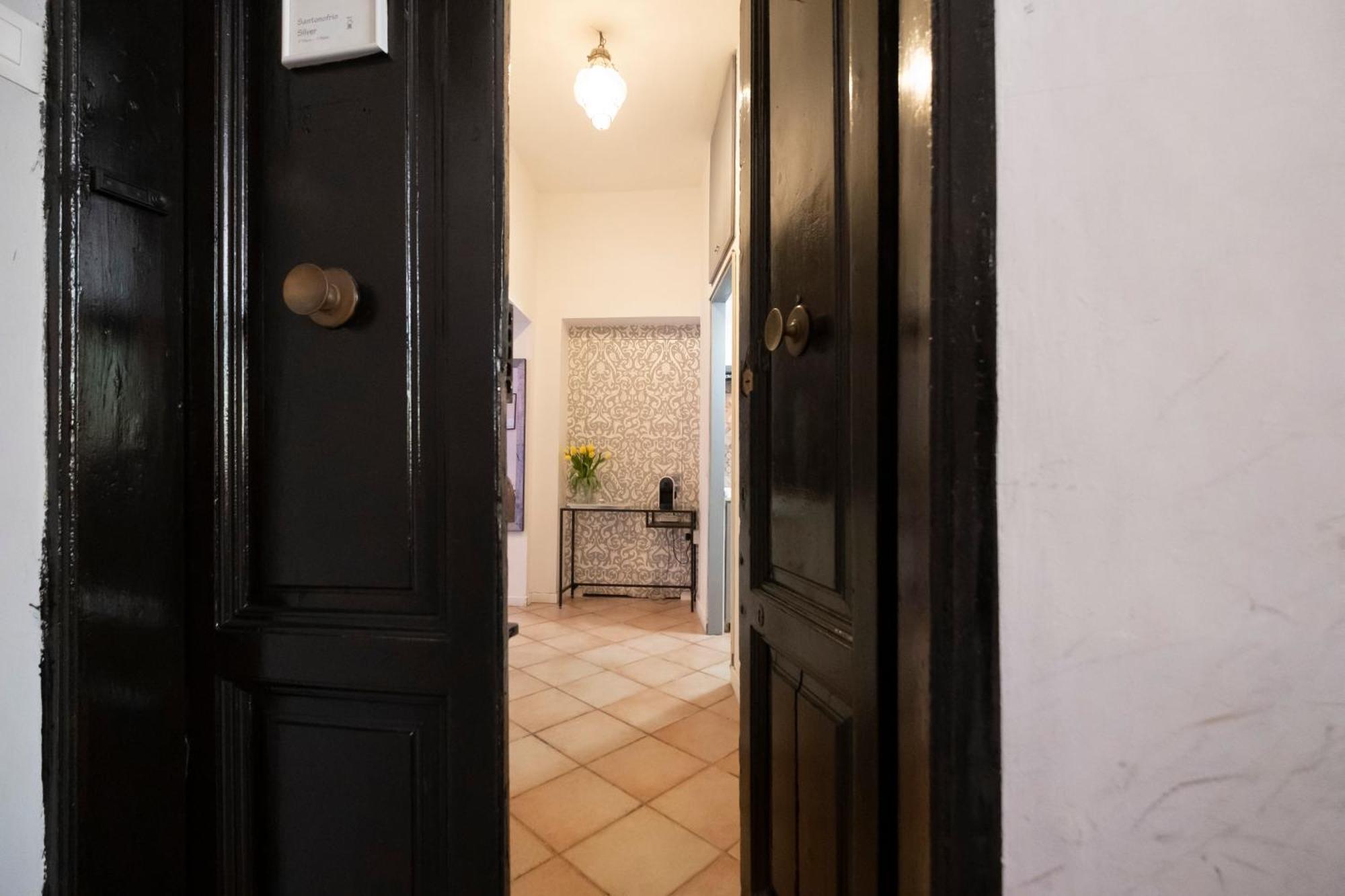 Santonofrio Apartments Рим Экстерьер фото
