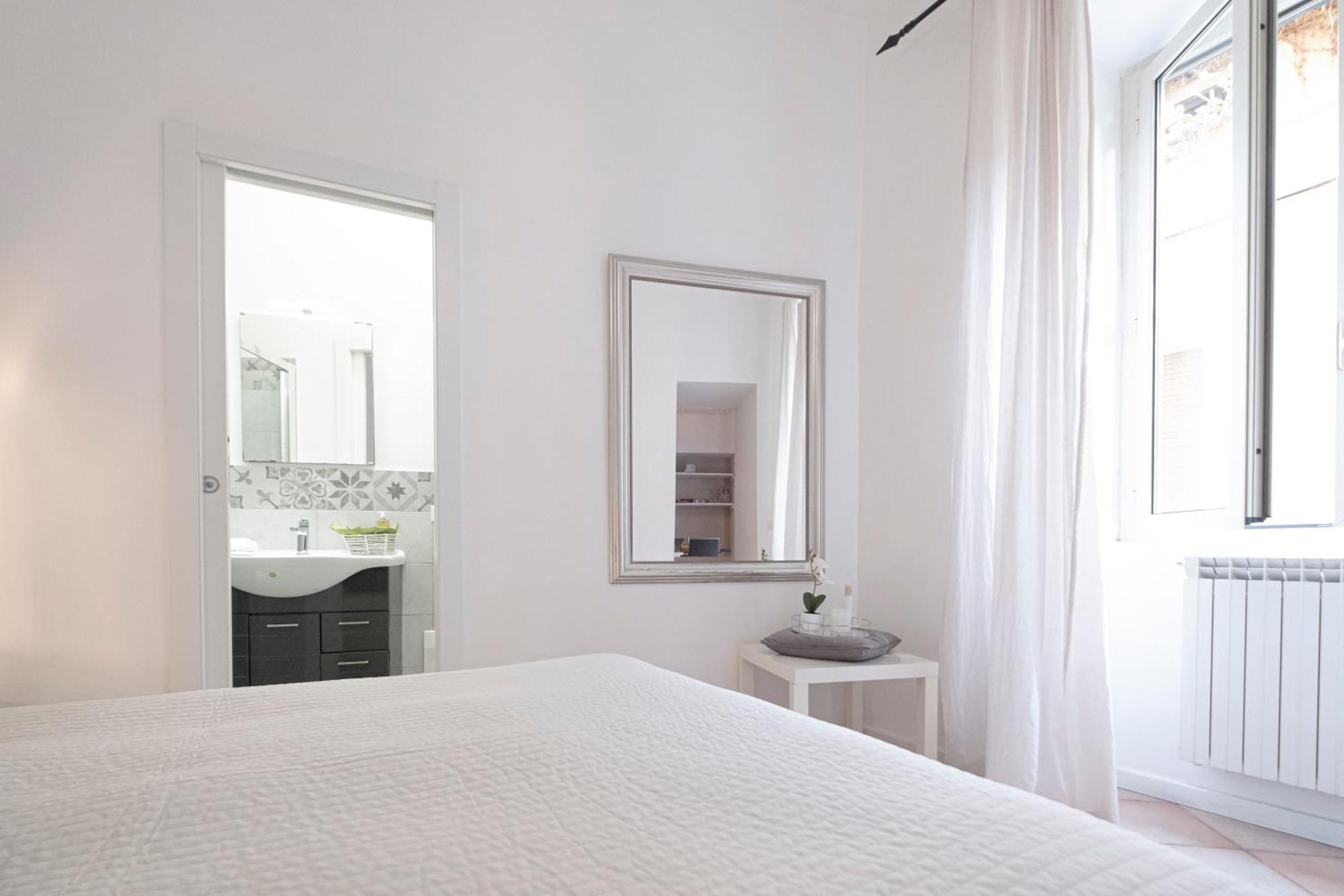 Santonofrio Apartments Рим Экстерьер фото