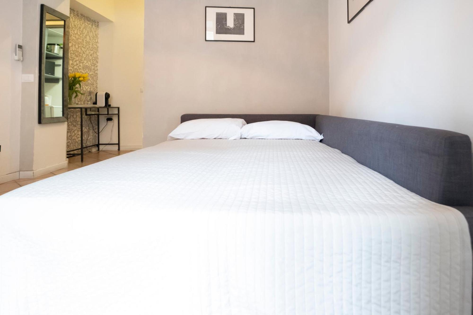 Santonofrio Apartments Рим Экстерьер фото